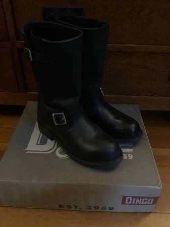 Dingo motorcycle, engineer boots 1