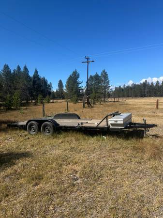 23’ Flat Bed Trailer 1