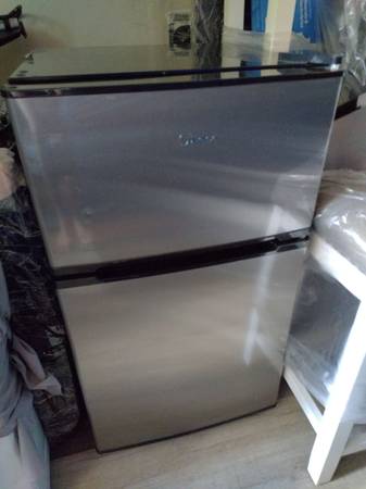 Mini fridge 1