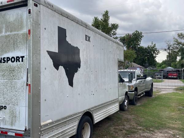 2007 Ford E-450 - Photo 7