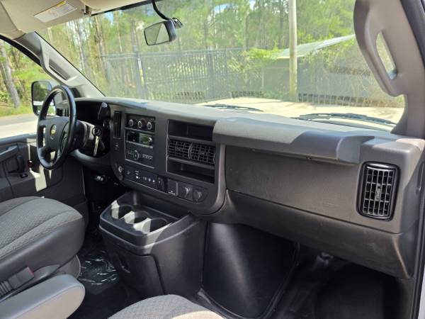 2021 Chevrolet Express 3500 Rockport - Photo 13