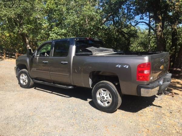 2012 Chevrolet Duramax 2500HD 4x4 Crew Cab. - $29,500 (russian river)63613893038465124