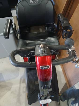 Three wheel mobility scooter 1