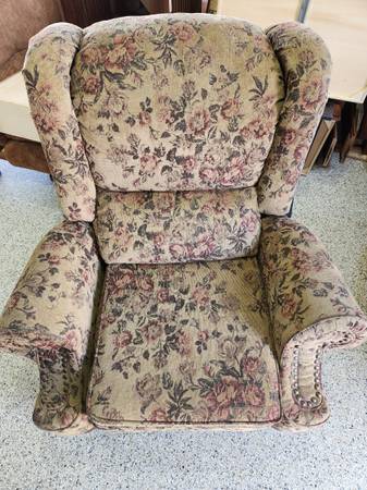 Reclining chair 1