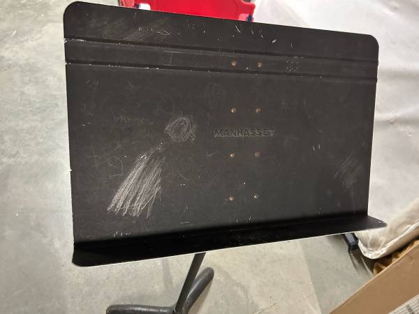 Music stand 1