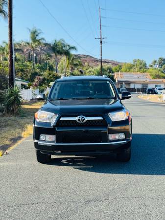 2011 TOYOTA 4RUNNER Limited - $13,500 (San Diego)63435885823235122