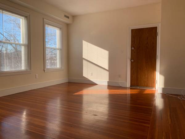 $1,850 / 1br - 700ft2 - Malden-hermoso departamento de una habitación con agua caliente incluida (línea Medford)63871206599299123