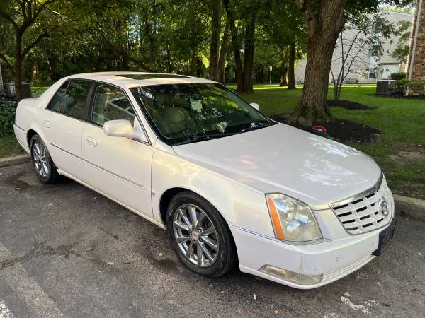 2007 Cadillac DTS 1
