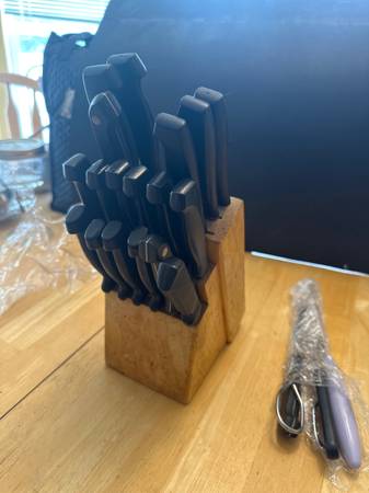 Knife block REDUCED 1