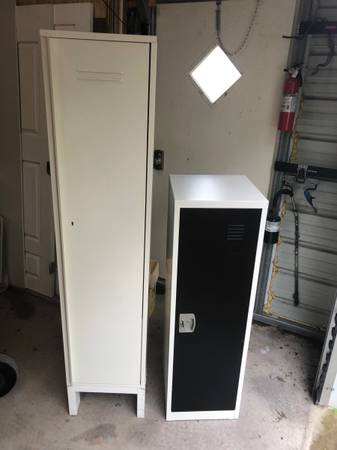 Metal lockers (2) 1
