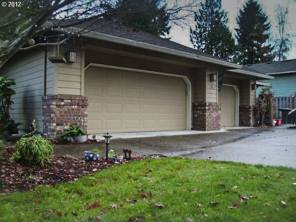 $750 / 5br - 3700ft2 - Room for Rent in Very Large Home (Hillsboro)63831249898243121