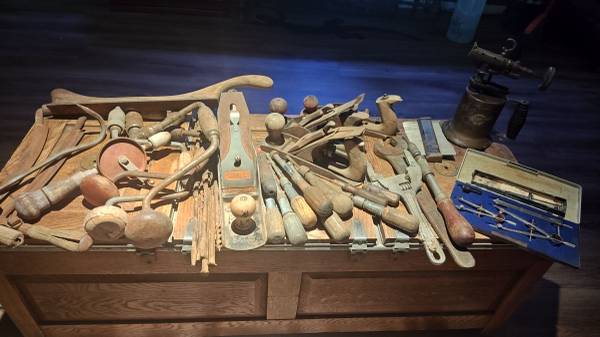 Tools and Pressure Cooker 1