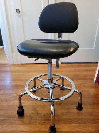 stool - 3 in 1 Sit Stand 1