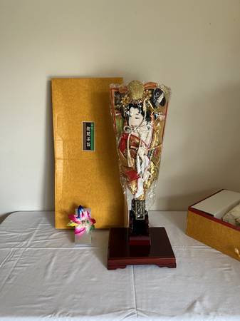 great gift idea, exquisite Japanese paddle doll- Hagoita 1