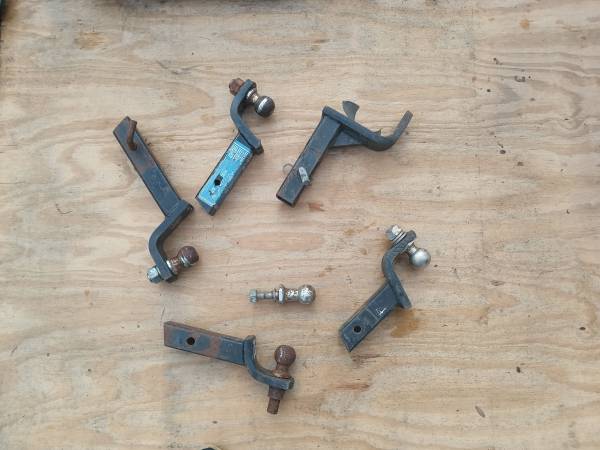 Tow hitches  with balls 1
