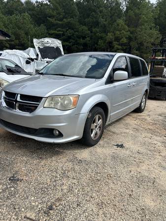 2013 Grand Caravan 1