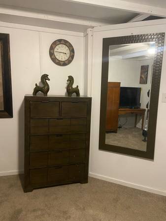 $180 / 1br - Nice room harriburg for $180 per week (Harrisburg)64010160577283120