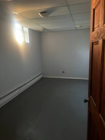 $1,800 / 1br - Amplio apartamento de 1 dormitorio en el sótano en Staten Island (Princes Bay)63788457129731122