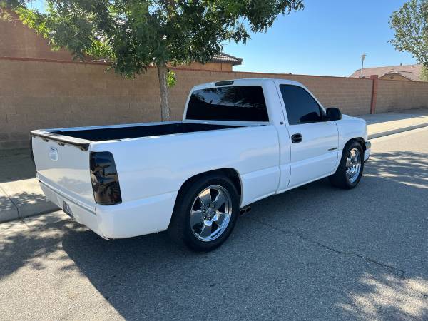 2004 Chevy Silverado 5.3 cabina regular - $8,800 (Shafter)63613744645377122