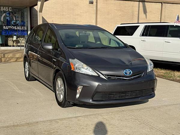 2013 Toyota Prius V - $8499.0063621600853377122