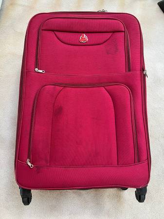 Red Daniel Spinner Luggage, 29”x20”x9” 1