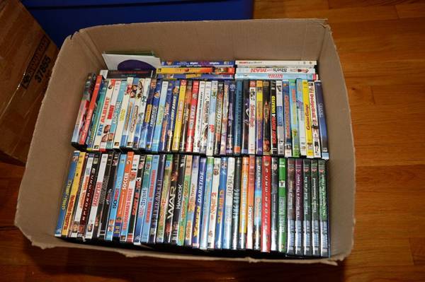 SONY CD/DVD w/85 DVDs 1