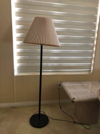Floor Lamp 1
