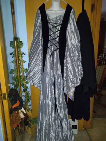 renacence Queen Dress.... 1