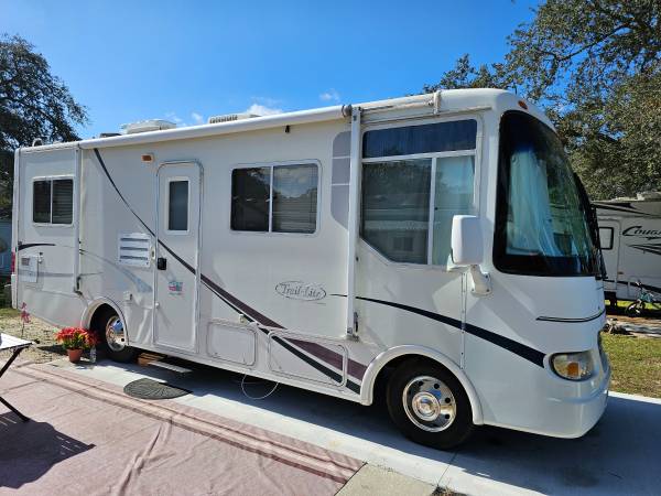 2002 trail lite by r-vison 1