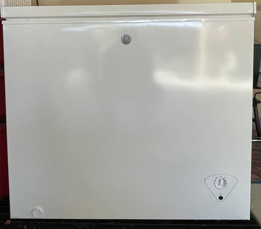 GE 7.0 cu. Ft. Chest Freezer in White - appliances - by owner