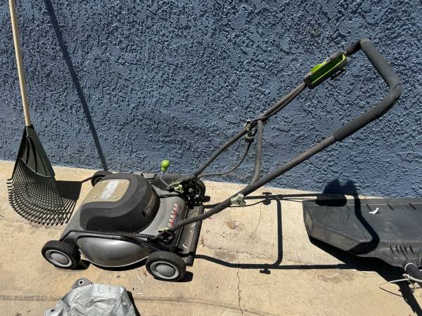 Plug in electric lawn mower 1