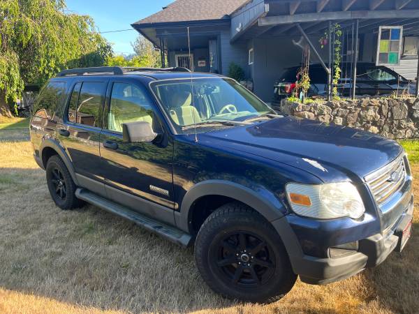 2006 Ford Explorer - $3,50063617879557123122
