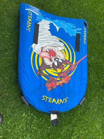 Stearns Taz Looney Tunes boating tube 1