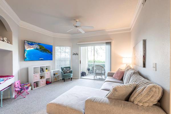 $215,000 / 2br - 1250ft2 - First floor, Palmer Ranch 2/2 Condo with garage at least expensive!! (Sarasota)63791154416129123