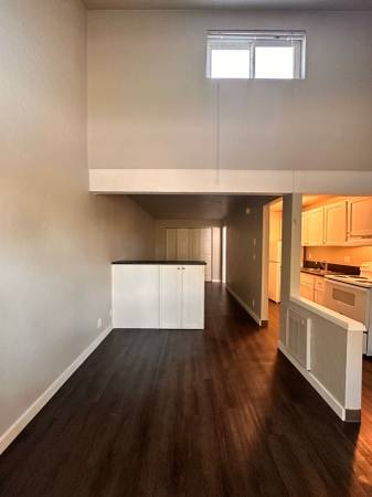 $1,125 (OLV #21) Studio (Eugene)63977273732866124