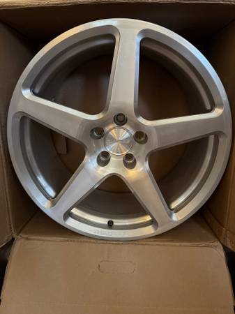 Forgeline 19x9 Brushed new single rim in box 1