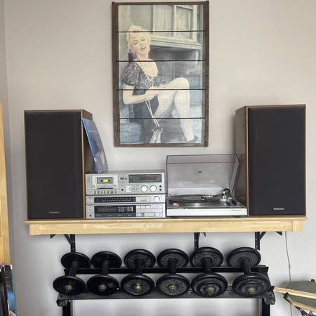 Technics stereo system with turntable, cassette player, amplifier, tw 1