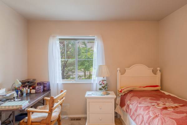 $499,000 / 2br - 1170ft2 - REDUCED! Pleasant View Townhome! (3744 Connery Circle, Unit #A)63656993807105123
