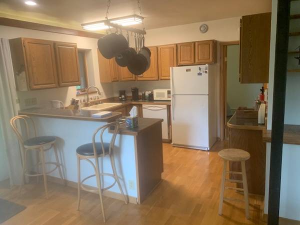$2,200 / 1br - 750ft2 - - (utilities included) - Cozy Girdwood Flat (Girdwood, AK)64014172969218121