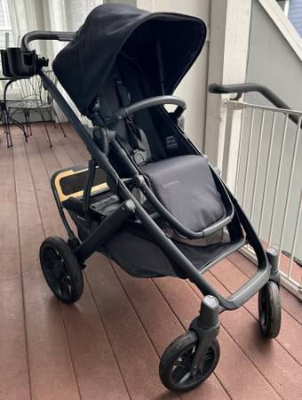 UPPAbaby Vista V2 Stroller & Bassinet Bundle w/ accessories (Jake Blac 1