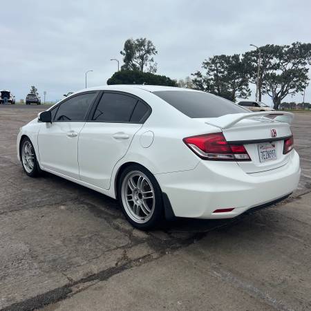 2014 Honda Civic EX-L "No Accidents, 1 Owner, Gas Saver" - $10,999 (San Diego)63440259834113124