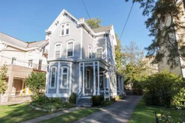 Short term or long term 1-bed apartment 1