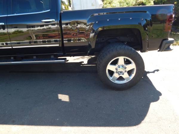 Set of 4 - 35X12.5R20 Tires on OEM 5 spoke GMC Rims; Like New 1