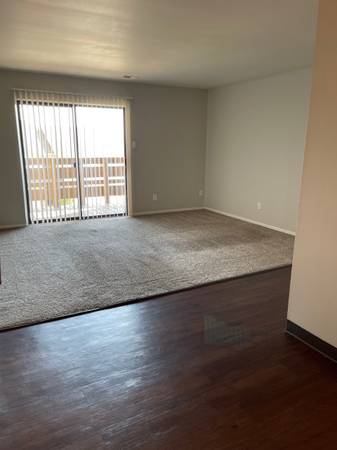 $1,210 / 2br - 834ft2 - It's A Beautiful Day At Suson Pines! Stop By For A Tour* Rent Deals* (St. Louis/South County/Mehlville)63924425074946124