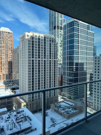 $2,250 / 1br - 807ft2 - South Loop 1 bed with in unit washer/dryer, hw floors, ss appli (South Loop)63899122828674123