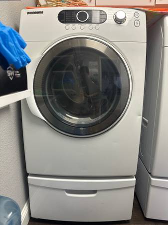 Dryer with storage pedestal - $400 (Tracy)63470273076611120