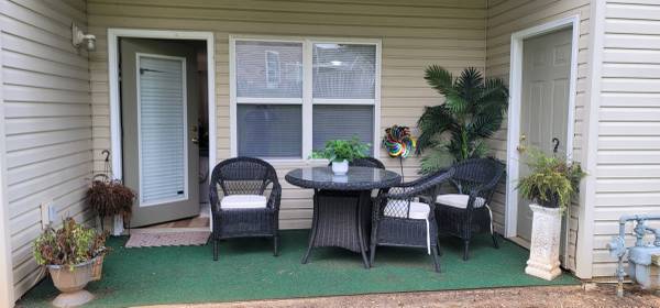 $1,795 / 2br - 1170ft2 - 2/2 UPDATED GROUND FLOOR TOWNHOUSE (Arden)64029374988802120