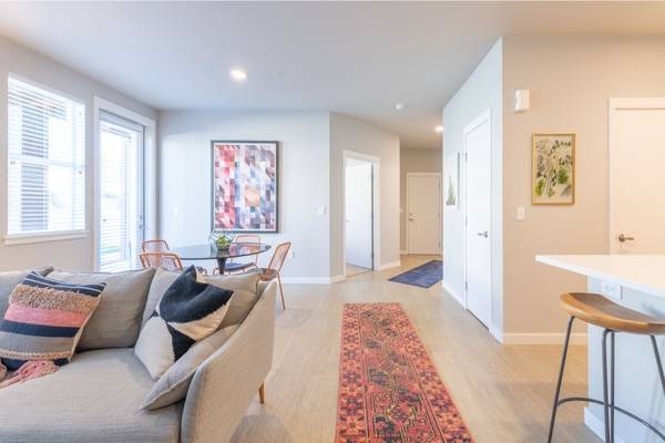 $2,248 / 2br - 1144ft2 - 2 habitaciones, WiFi en áreas comunes, Tigard OR (13285 Southwest Hawks Beard Street, Tigard, OR)63615726818561122