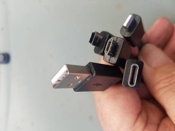 Charging Cable Noodle 1 to 4 - REDUCED PRICE 1