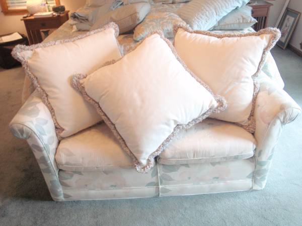 Large soft throw pillows 1